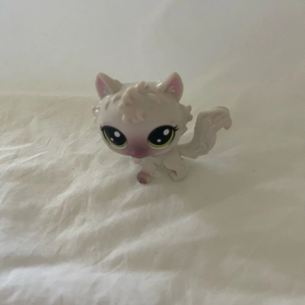 LPS Cleo Curlycat Longhair Cat Generation 6 #2-81 Littlest Pet Shop